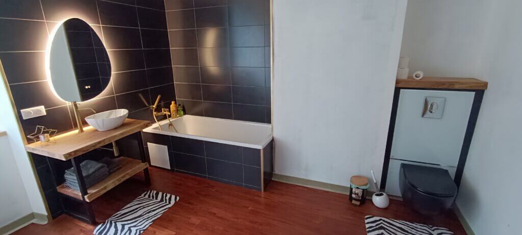 Meuble vasque Robinetterie WC miroir retro éclairé douche baignoire